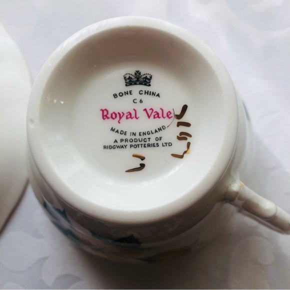 Vintage 1950s Royal Vale Bone China Tea Cup & Saucer Yellow Rose Pattern - Picture 5 of 10